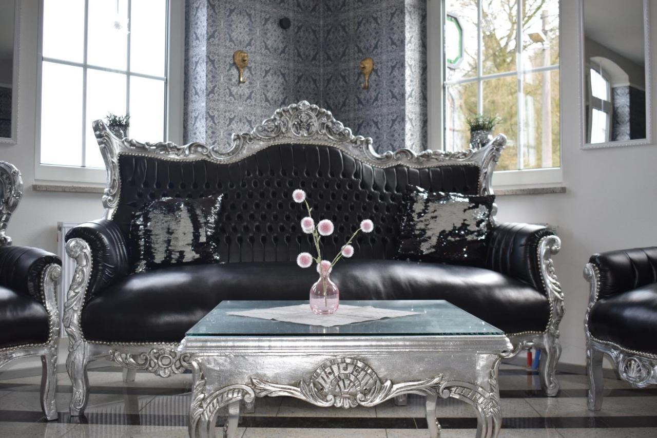 فندق Haus Hennesburg, Garni إيزيناخ المظهر الخارجي الصورة