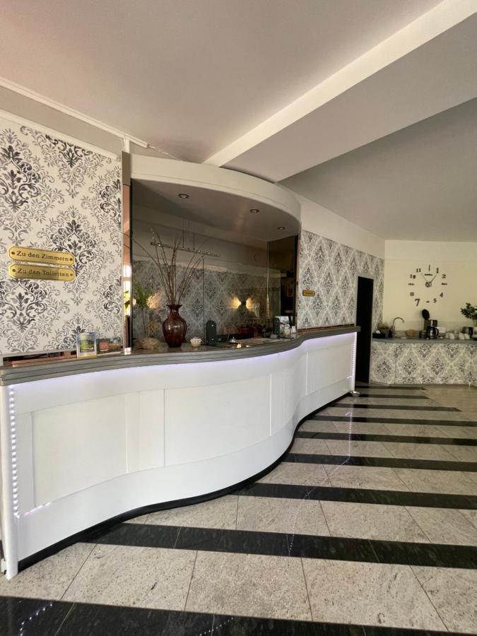 فندق Haus Hennesburg, Garni إيزيناخ المظهر الخارجي الصورة