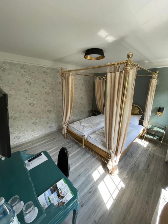 فندق Haus Hennesburg, Garni إيزيناخ المظهر الخارجي الصورة