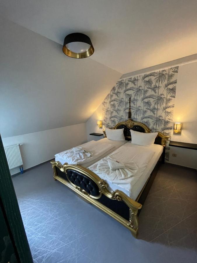 فندق Haus Hennesburg, Garni إيزيناخ المظهر الخارجي الصورة