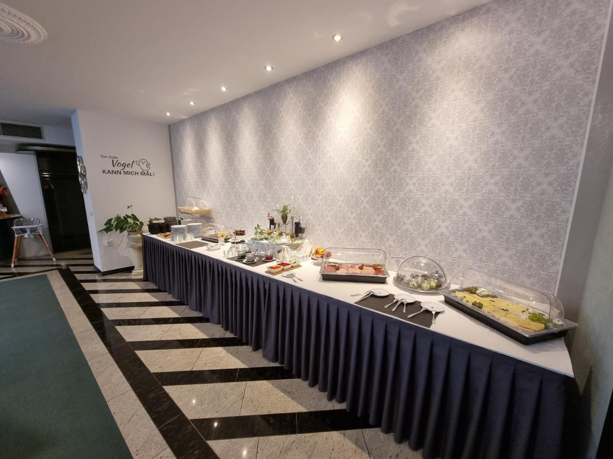 فندق Haus Hennesburg, Garni إيزيناخ المظهر الخارجي الصورة