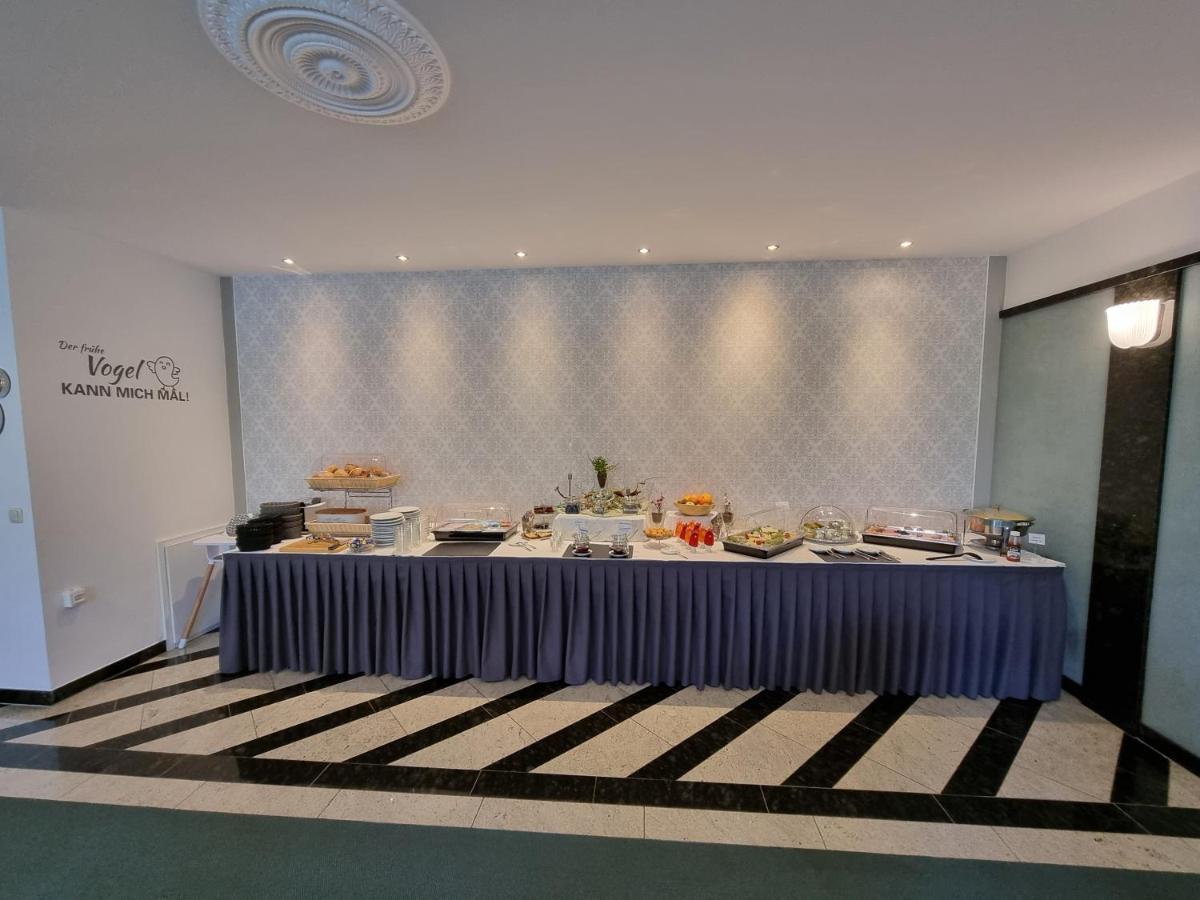 فندق Haus Hennesburg, Garni إيزيناخ المظهر الخارجي الصورة